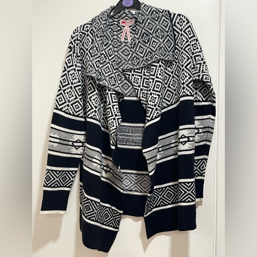 Poof Sweather -size Medium